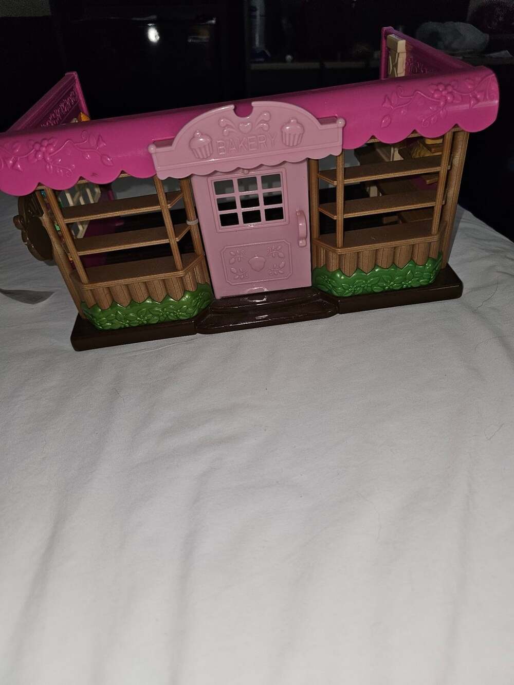 Lil Woodzeez Bataat Bakery Shop Calico Critters Play Set Pink Building Only Toy